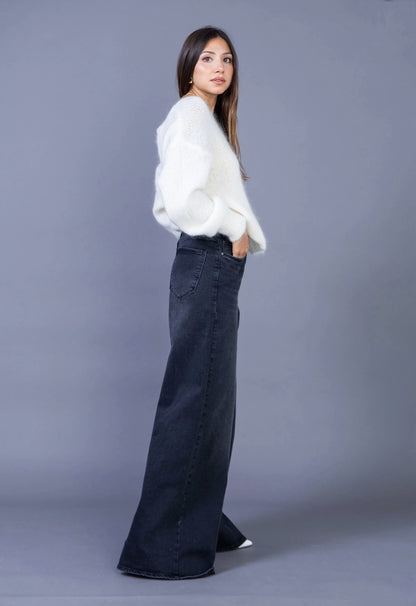 Ultra wide-leg jeans