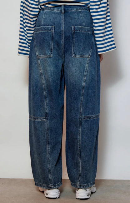 Barrel Jeans